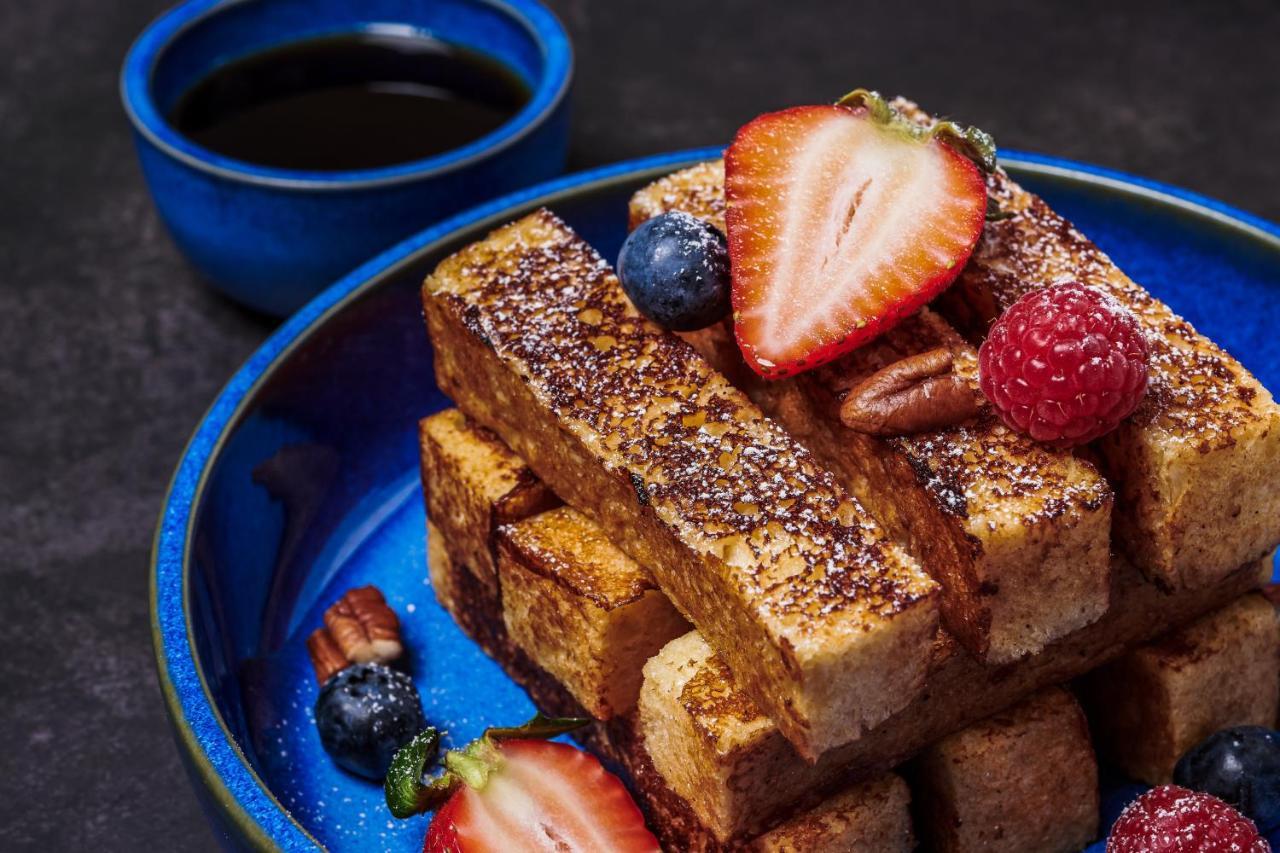Movenpick Jumeirah Village Triangle Dubai Exterior foto French toast